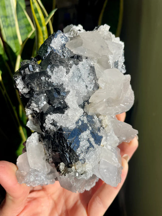 Uv Reactive Calcite And Tiny Calcite Crystals Resembling Quartz Clusters